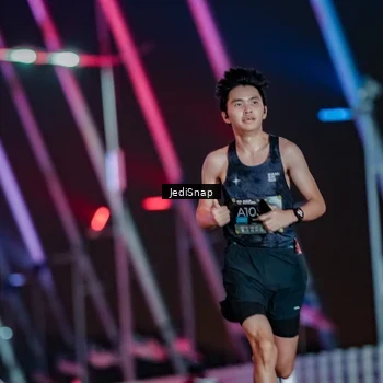 Runner Photo 6230679