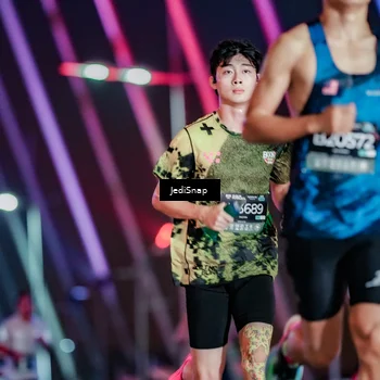 Runner Photo 6231774