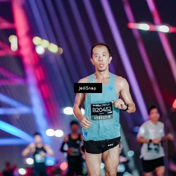 Runner Photo 6232073