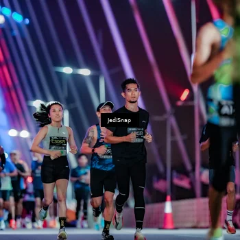 Runner Photo 6233093