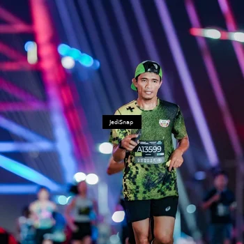 Runner Photo 6233135