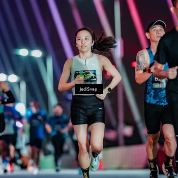 Runner Photo 6233273