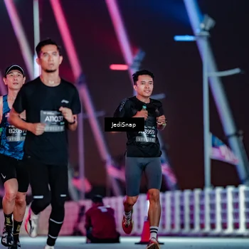 Runner Photo 6233313
