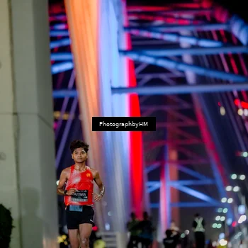 Runner Photo 6233339