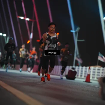 Runner Photo 6233340