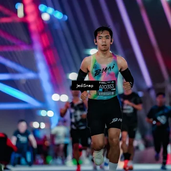 Runner Photo 6233372