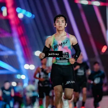 Runner Photo 6233420