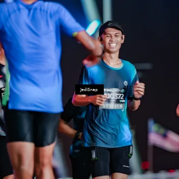 Runner Photo 6233515