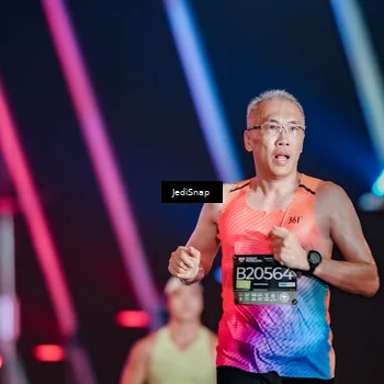 Runner Photo 6233544