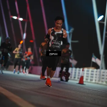 Runner Photo 6233649