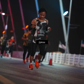 Runner Photo 6233842