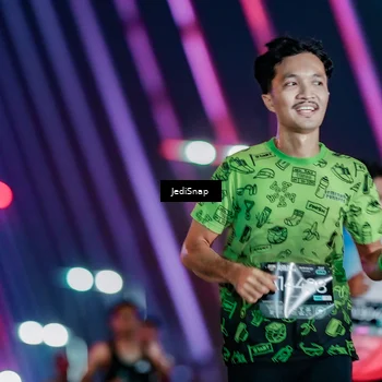 Runner Photo 6233844
