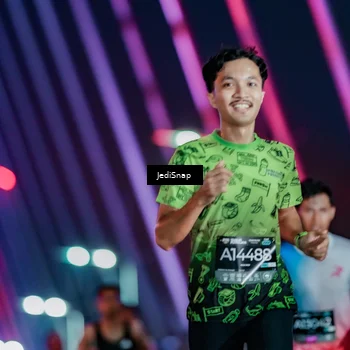 Runner Photo 6233923