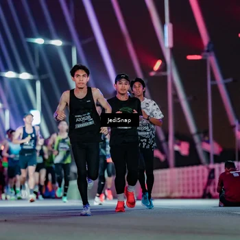 Runner Photo 6234010