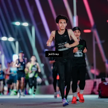 Runner Photo 6234071
