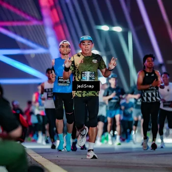 Runner Photo 6234671
