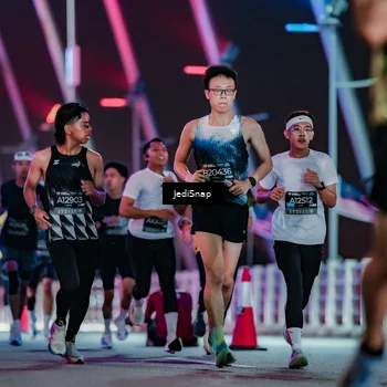 Runner Photo 6234716