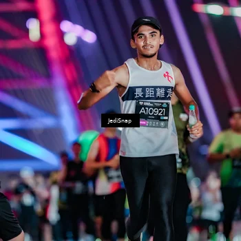 Runner Photo 6234885