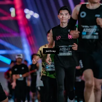 Runner Photo 6235028