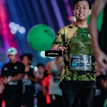 Runner Photo 6235055