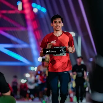Runner Photo 6235365