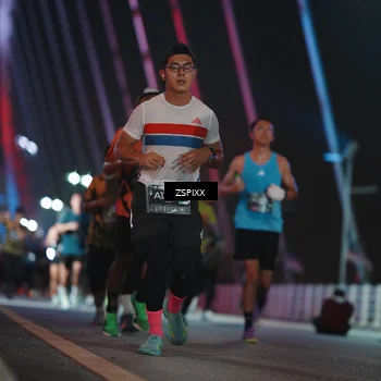 Runner Photo 6235390