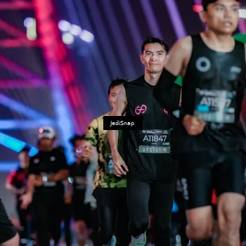 Runner Photo 6235398