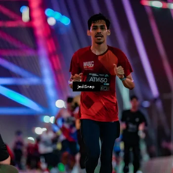 Runner Photo 6235448