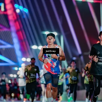 Runner Photo 6235503