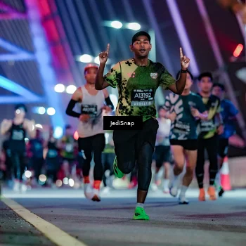 Runner Photo 6235643