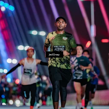 Runner Photo 6235667