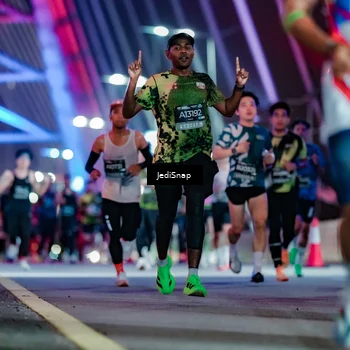 Runner Photo 6235693