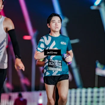 Runner Photo 6235773
