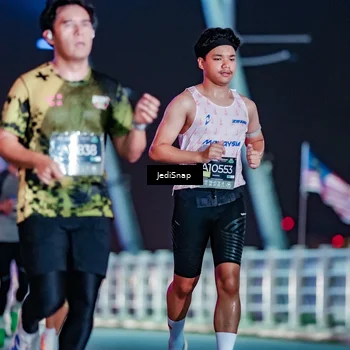 Runner Photo 6235866