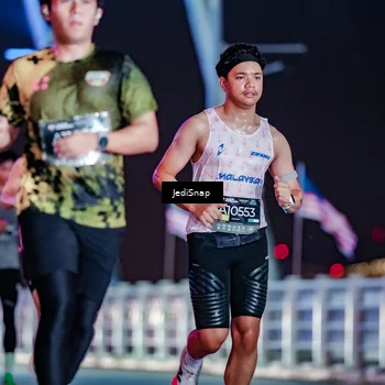 Runner Photo 6235897