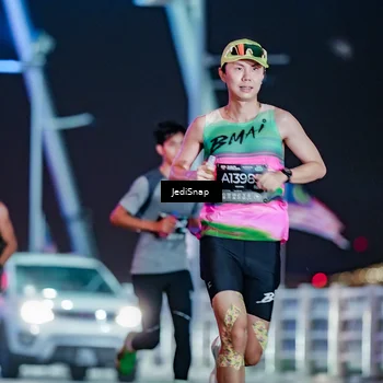 Runner Photo 6235913