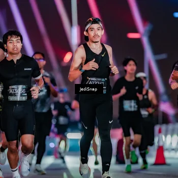 Runner Photo 6235956