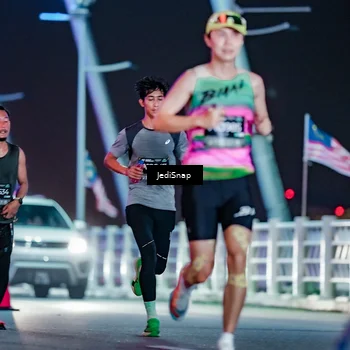 Runner Photo 6235971