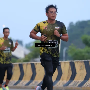 Runner Photo 6236011