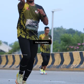Runner Photo 6236042