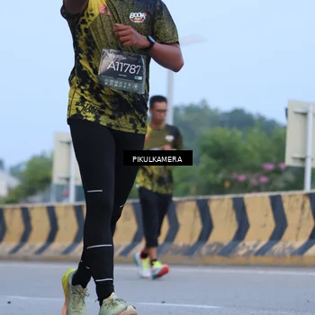 Runner Photo 6236064