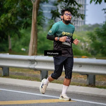 Runner Photo 6236119
