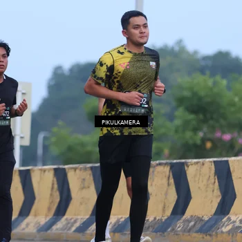 Runner Photo 6236120