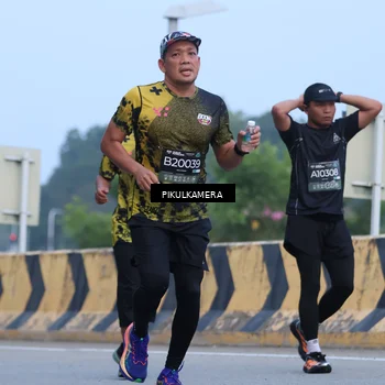 Runner Photo 6236167