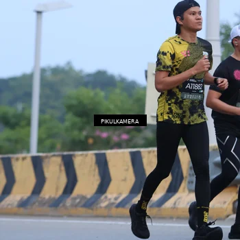 Runner Photo 6236176
