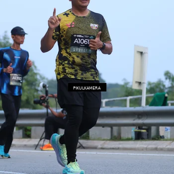 Runner Photo 6236203