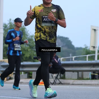 Runner Photo 6236206