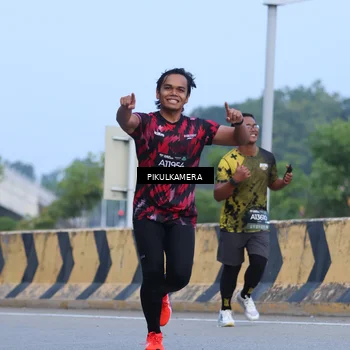 Runner Photo 6236244