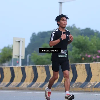 Runner Photo 6236254