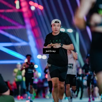 Runner Photo 6236270